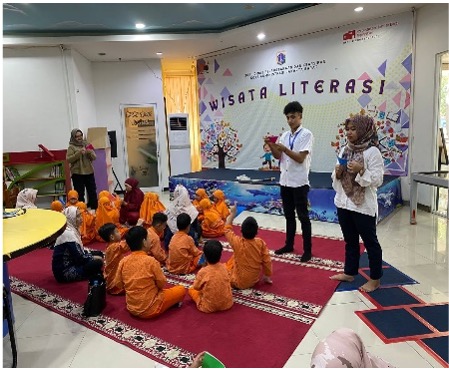 SI JALI Menelusuri Jejak Literasi Ke Perpustakaan Jakarta Barat Bersama PAUD Garuda